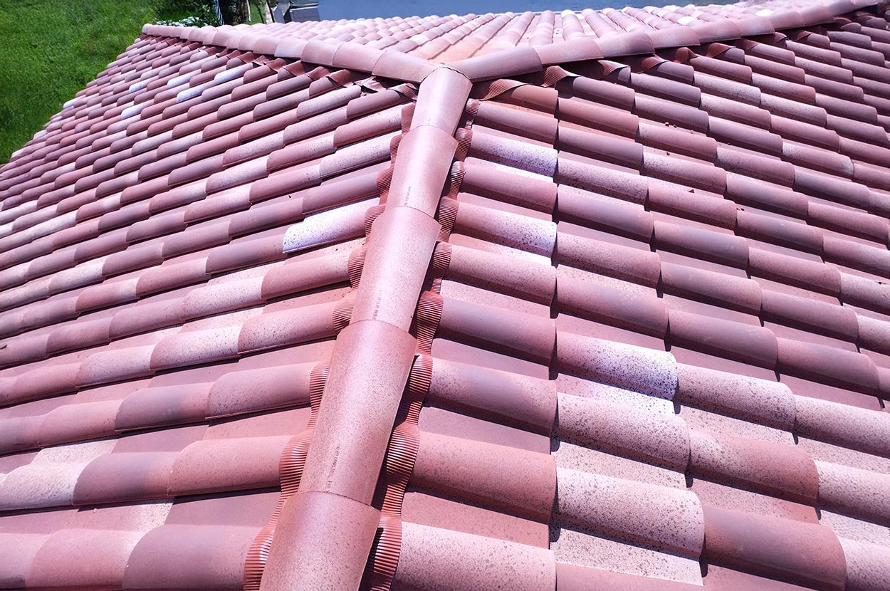 Charpente Côte basque, Charpente Saint Jean de Luz, Charpente Saint Pée sur Nivelle, Couverture Côte basque, Couverture Saint Jean de Luz, Couverture Saint Pée sur Nivelle, Pose de Velux Côte basque, Pose de Velux Saint Jean de Luz, Pose de Velux Saint Pée sur Nivelle, Rénovation Toiture Côte basque, Rénovation Toiture Saint Jean de Luz, Rénovation Toiture Saint Pée sur Nivelle, Zinguerie Côte basque, Zinguerie Saint Jean de Luz, Zinguerie Saint Pée sur Nivelle